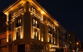 โรงแรมพรีเมโร